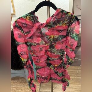 Gorgeous xs flower Zara top